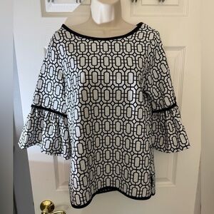 Max Studio Black and White Geometric Patterned Bell Sleeve Blouse Size M NWTs